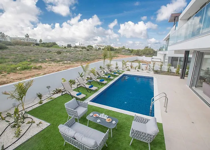 Olivine Pearl Ol21 Vila Protaras