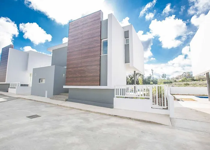 Olivine Pearl Ol21 Vila Protaras